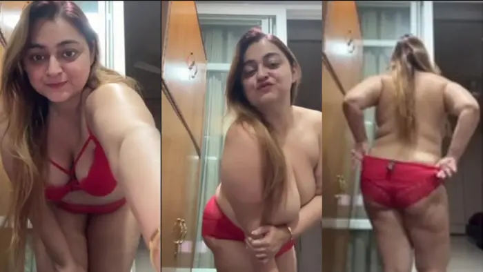 Indian Beautiful Sexy Chubby Milf Showing Teasing Watch